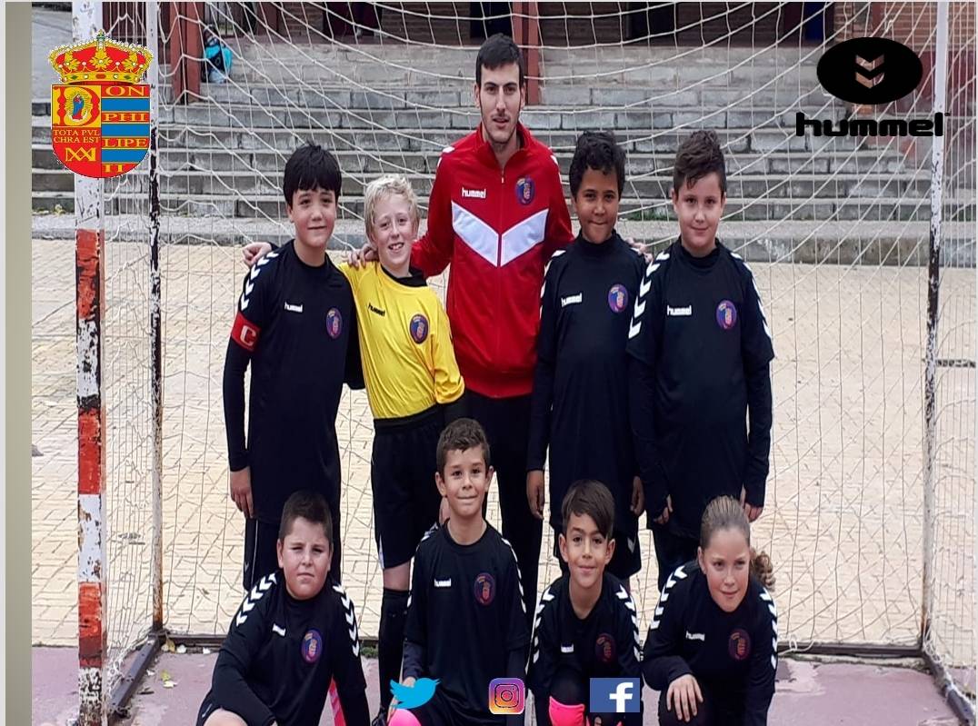 MostolesFutsal's tweet photo. El Benjamin C de Álvaro Calvo sigue su racha de victorias y gana 0-4 ante Liceo Villafontana B continuando arriba en la tabla
#123futsal 
#GoMostoles 
#disfrutadelfutbolsala https://t.co/tQ09kYkUH4