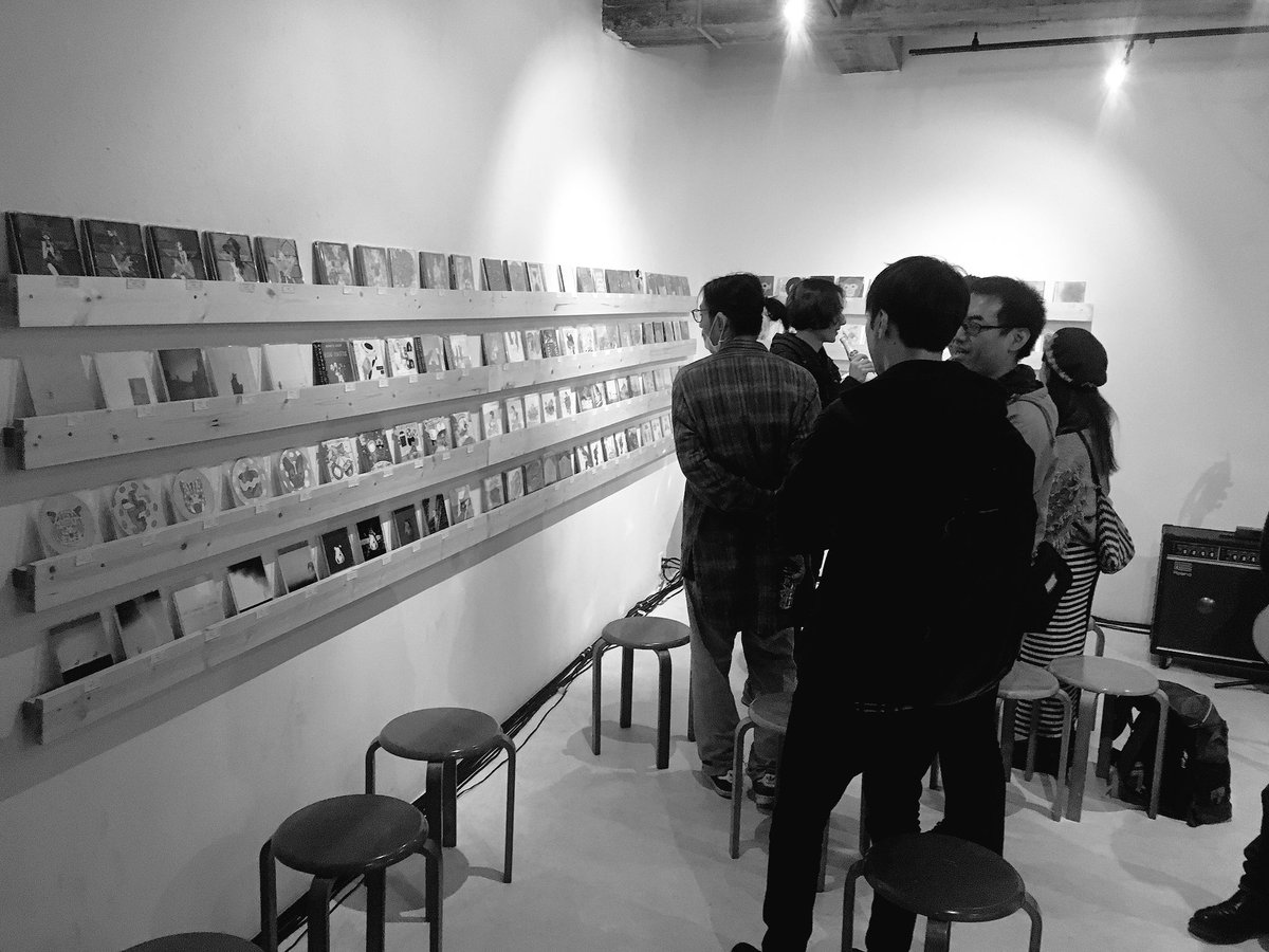 yamamoto_jine's tweet image. artyard studioでのパーティ終わりました！皆さんやはり面白い・・・！！

それぞれ色々な工夫されてて流石です！！

明日20日からは天満橋にあるART Lab OMMでの展示になります〜！！

#SQUAREPACK