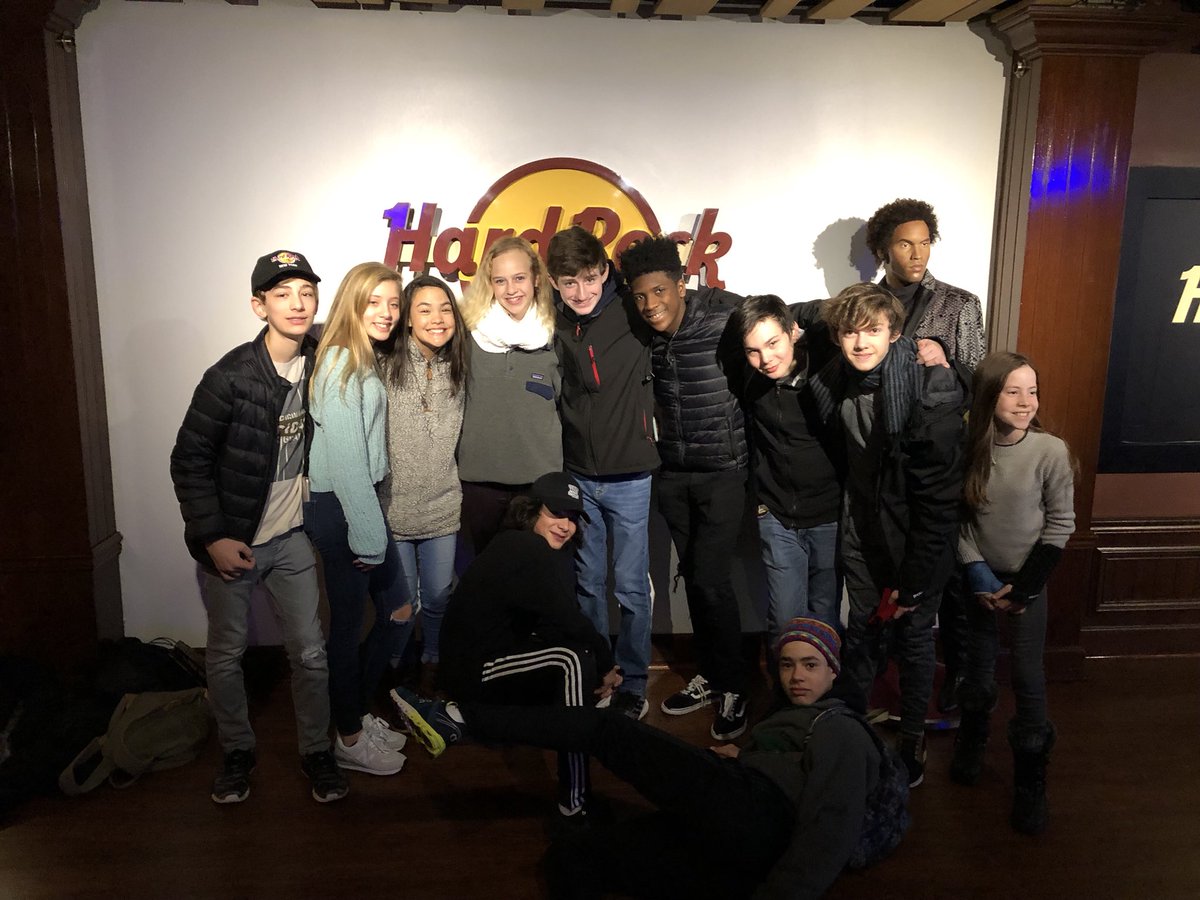 AFMSTheatre's tweet photo. Morning Day 2! Hard Rock Cafe breakfast Ligon Drama trip NYC2019 @ligonmiddle https://t.co/Cxlkasey9k