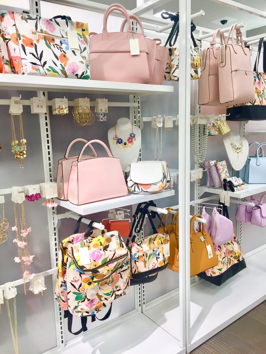 TargetVM_Philly's tweet image. MAJOR MOVES In Accessories! Knocked this out yesterday and I’m so excited about the outcome! @target @targetstyle #anewday #universalthreads #dv #sugerfix  #targetstyle #wearetarget #accessories #floorpad #design #beforeandafter #interiordesign #vogue #springstyle #teamtarget