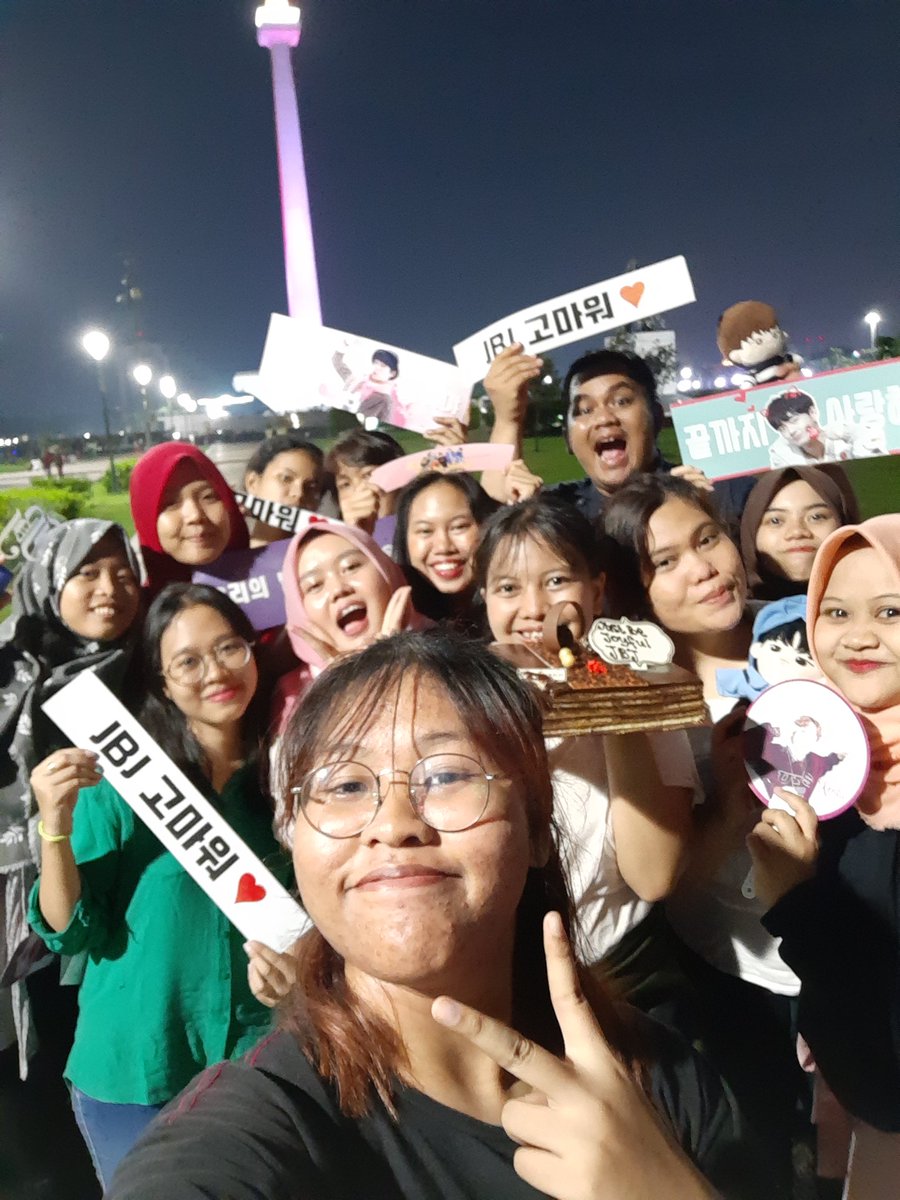 Kaptenspace's tweet photo. Thank you for today โค๏ธโค๏ธโค๏ธโค๏ธ
See you next time
Always be Joyful ok ๐๐๐
#Joyful #JoyfulINA #JoyfulPicnic https://t.co/RNDMxLWTCQ