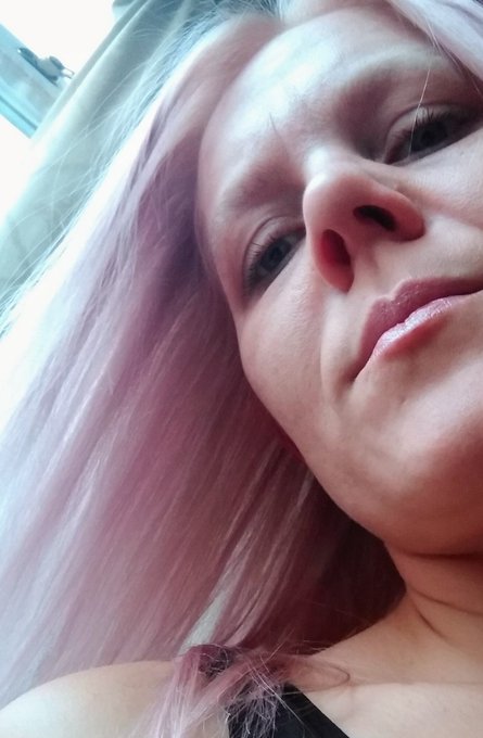 Finally about a month behind schedule, I can say.... New year, New purple tinted hair 😁 https://t.co<a href="/tag/flirtyfriday"class="tags"><span>#flirtyfriday</span></a>