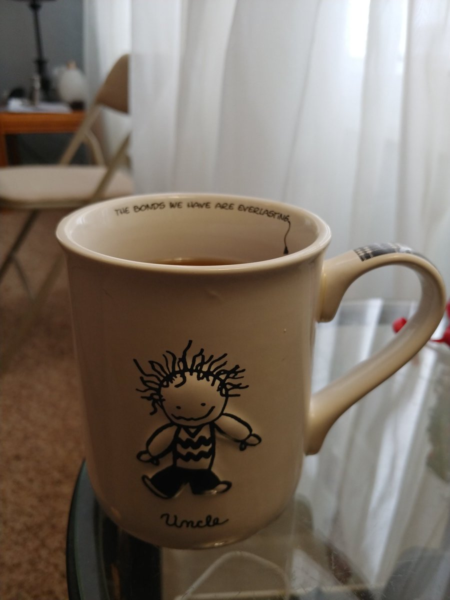 UncleRICK_TSwTG's tweet photo. Feeling a Cold coming on.  Morning tea with raw organic honey, thieves essential oils. https://t.co/n3Yl3Ss6pA