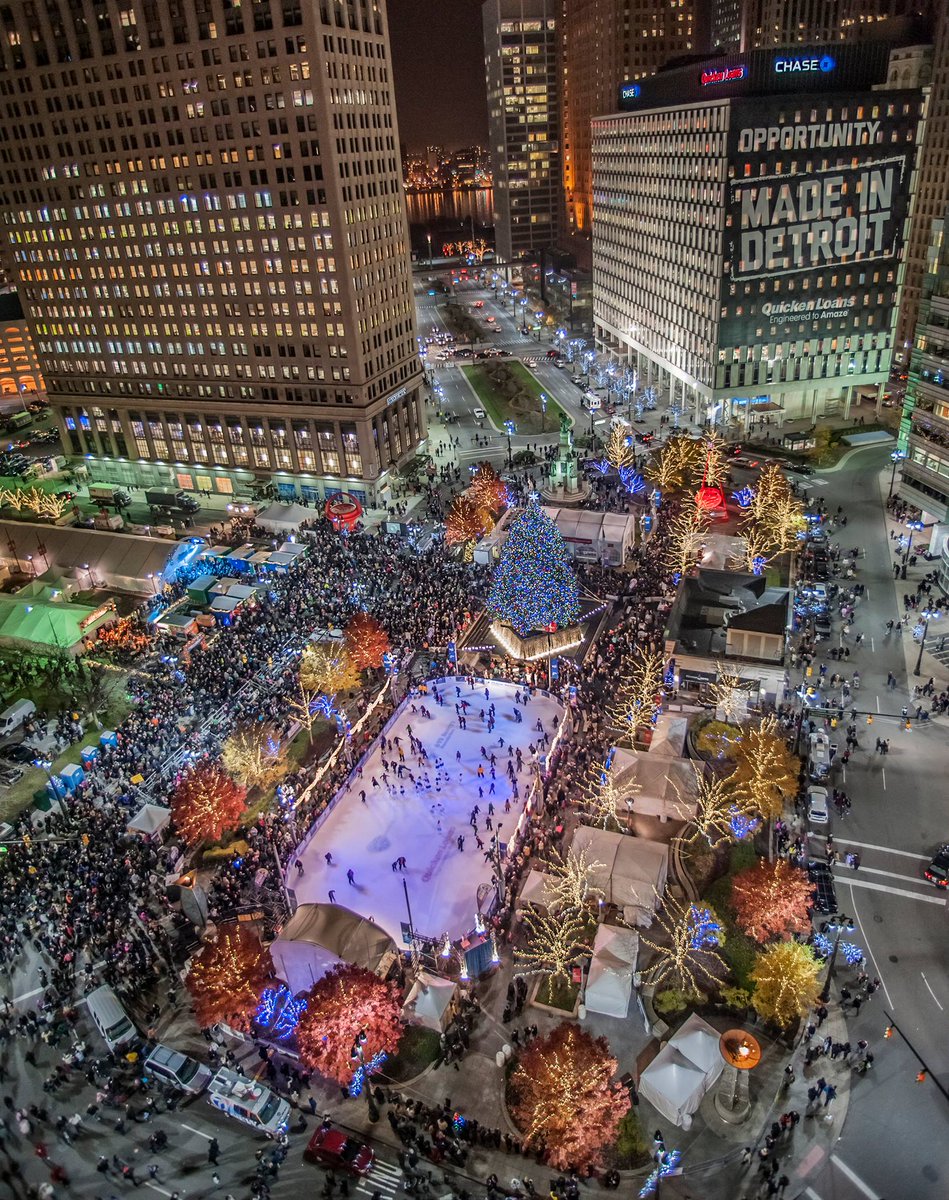 The Auto show is a winter tradition since 1907. The next one is summer 2020.
#Detroit has a bad rap. Crime stats are high, but it's been gentrified. There is a 2-part #Criminalminds episode called To Hell and Back set in Drug infested Cass Corridor. Now it's high end #Hipsters