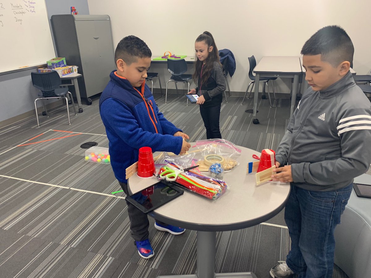 gabulosa's tweet photo. ⁦@RutherfordRobo1⁩ During the 1st session to get ready for MISD Hackathon, the teams use ⁦@engage_learning⁩ tracking tool to self-asses, set goals and create a plan of action for each challenge! #ruthes #rutheslead #rutherbots #robocoders ⁦@MISDiTech⁩ https://t.co/R7I9DY3jkG