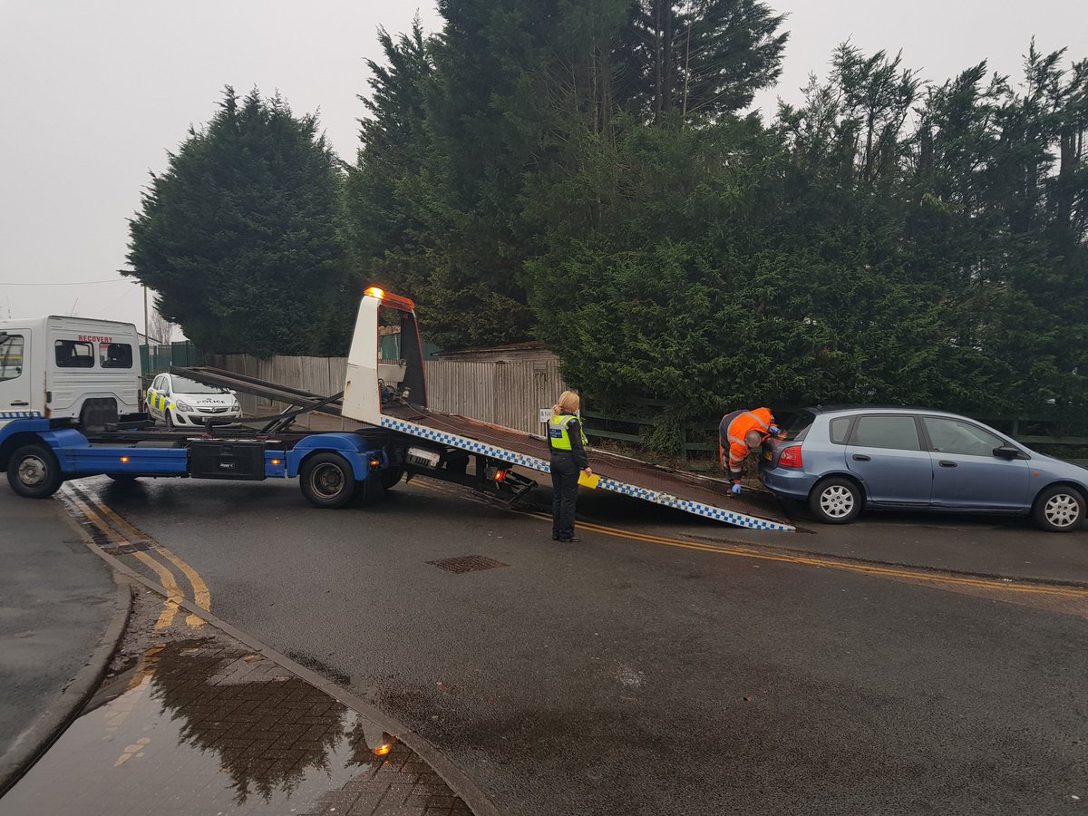 BartleyGreenWMP's tweet image. Pcso Mcgovern and Potter recovering a stolen vehicle from a car key burglary.... diskloks are great investments and can deter theives from targeting you next.....#wmp #disklok @InspTrinderWMP