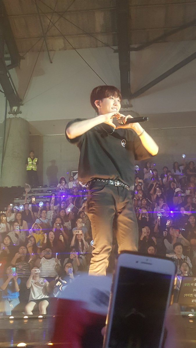 MT93HS_'s tweet photo. 😍 #UNVEILTOURINBANGKOK https://t.co/SNhJ4VqxGZ