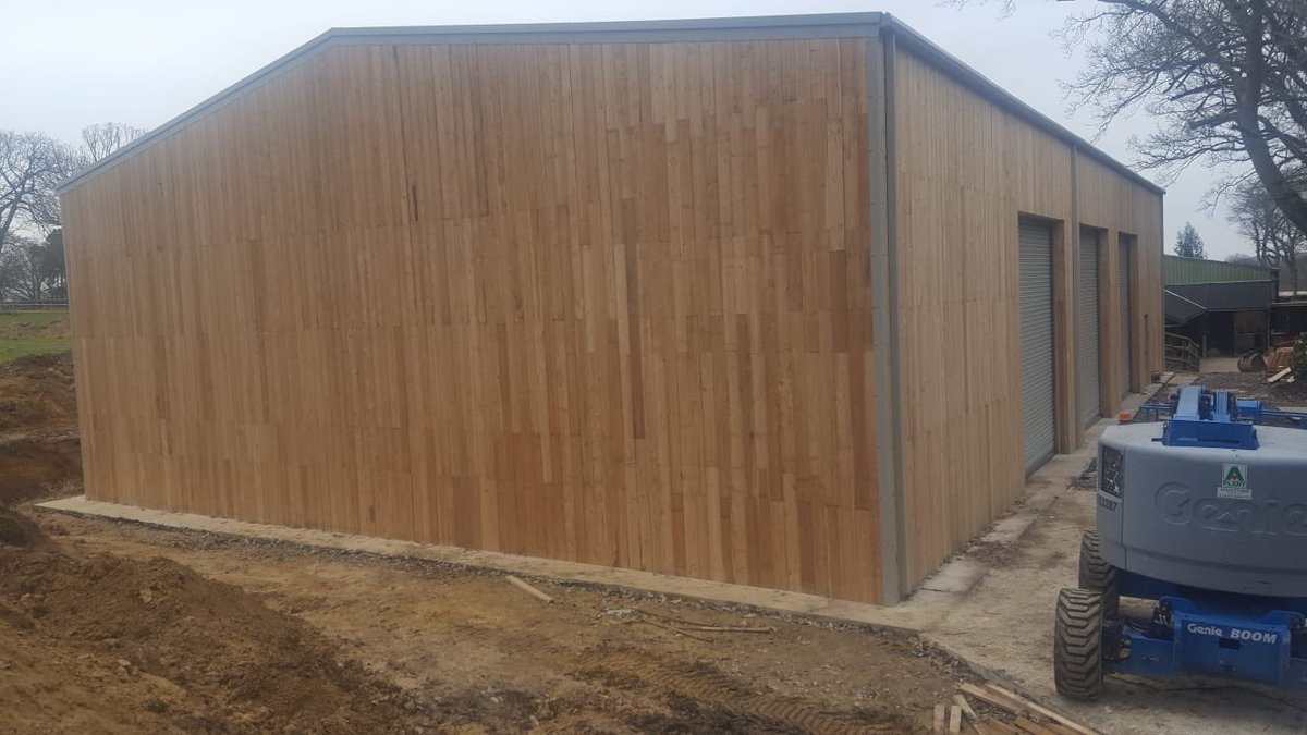 FirstFixGroup's tweet photo. Surrey
12x25-5 eaves with insulated roof and patch wood timber cladding.
Day 23 and now complete .
#timbercladbuilding #insulatedroof https://t.co/1GckQMhCWI