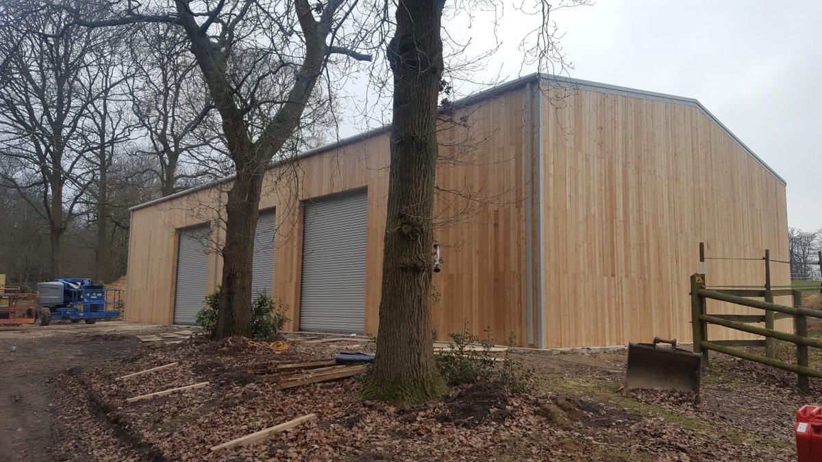 FirstFixGroup's tweet photo. Surrey
12x25-5 eaves with insulated roof and patch wood timber cladding.
Day 23 and now complete .
#timbercladbuilding #insulatedroof https://t.co/1GckQMhCWI