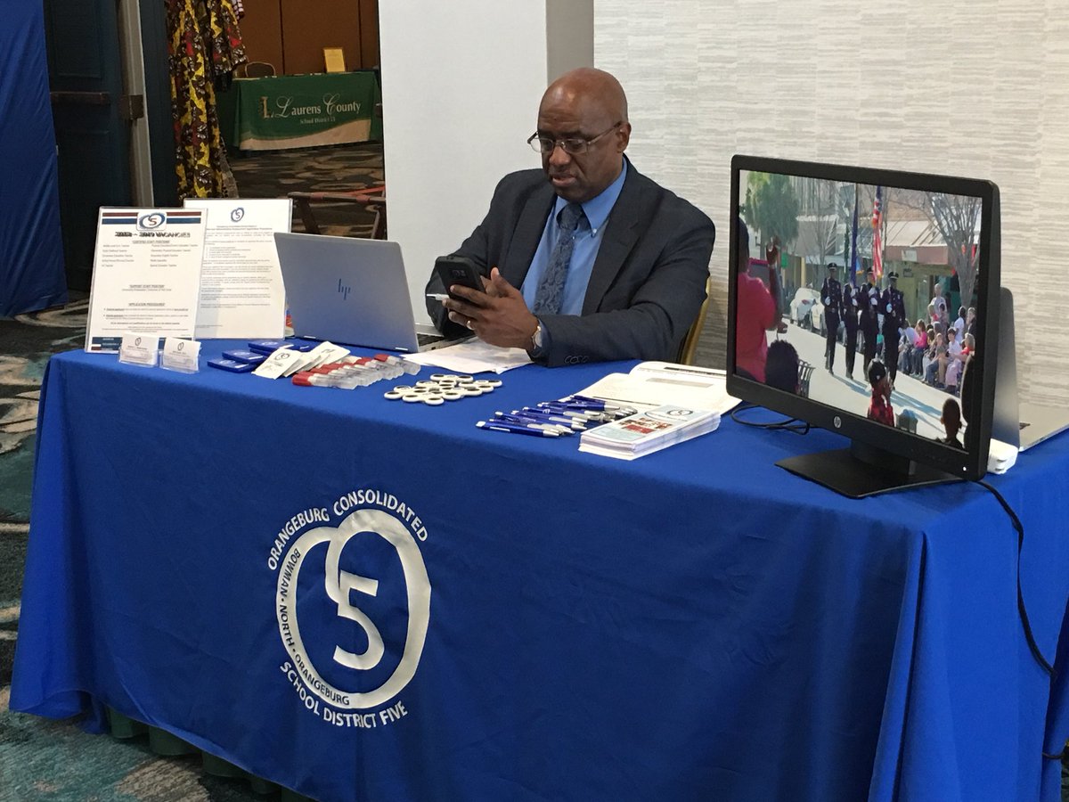 .@ocsd5 recruitment at the #SCABSE annual conference! #Recruit #Hire and #Retain the best! #TeachOraNgEburg