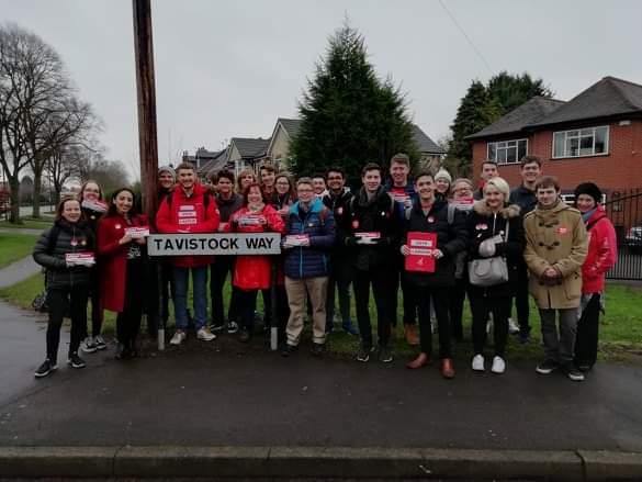 zoe_mayou's tweet photo. Out &amp; about around Horeston Grange on the #Labourdoorstep Great to have @WarwickLabour @LeicesterYL @DMULabSoc @LeicesterLabour join our local activists. Positive response and missed the worst of the rain! As always, thanks to everyone! https://t.co/qASxjYbJxV