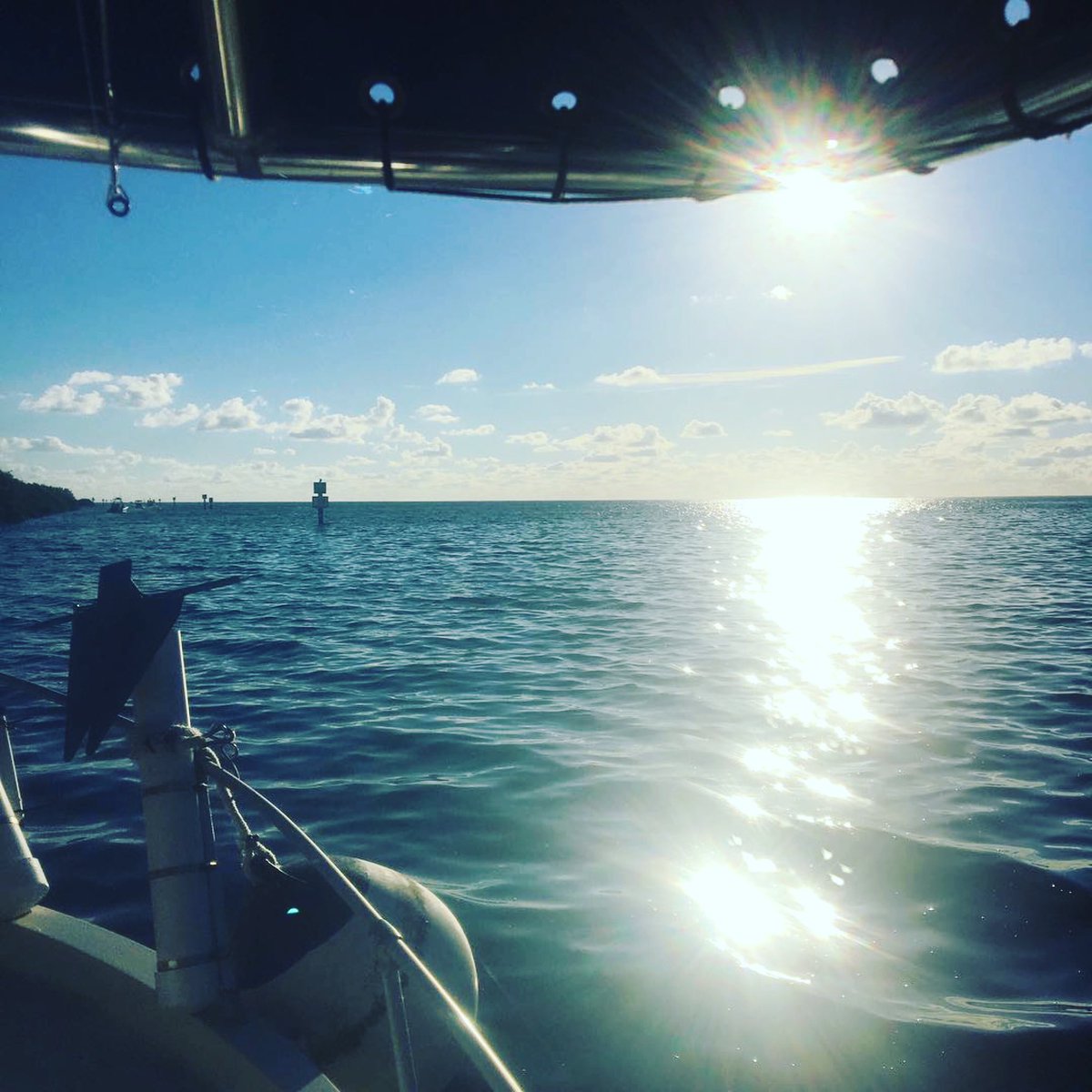 taco_marine's tweet photo. Saturday vibes with Captain Danny from #hammertimesportfishing! Danny is a long-time TACO team member, first starting out in Customer Service and now working as our South Florida Rep. Danny also sports a pair of Grand Slam 280s on his boat.🎣 #tacosportfishing #grandslam #gs280 https://t.co/BPhwYUVIlb