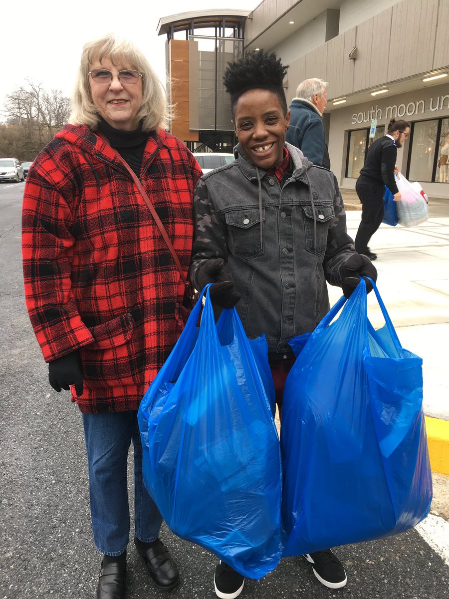 Todays1019's tweet photo. Bundle Up Baltimore is in full swing! We’ve teamed up with the Salvation Army of Central MD to collect winter clothing and blankets for families in need! Donate today at one of our locations. https://t.co/XclBMoKOTJ @SalArmyCM 🧥🧣🧤 https://t.co/fxmDflGFJ7