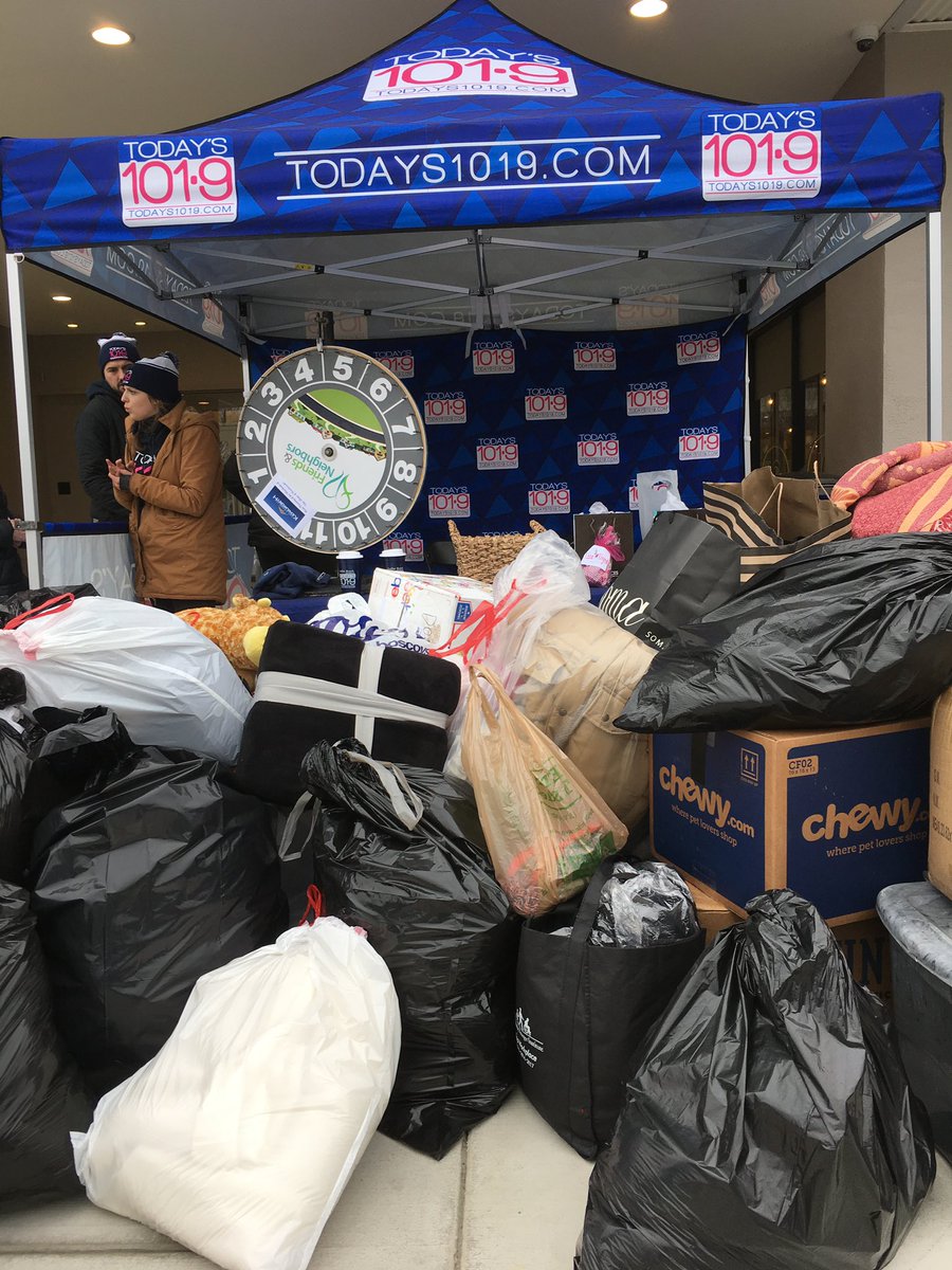 Todays1019's tweet photo. Bundle Up Baltimore is in full swing! We’ve teamed up with the Salvation Army of Central MD to collect winter clothing and blankets for families in need! Donate today at one of our locations. https://t.co/XclBMoKOTJ @SalArmyCM 🧥🧣🧤 https://t.co/fxmDflGFJ7