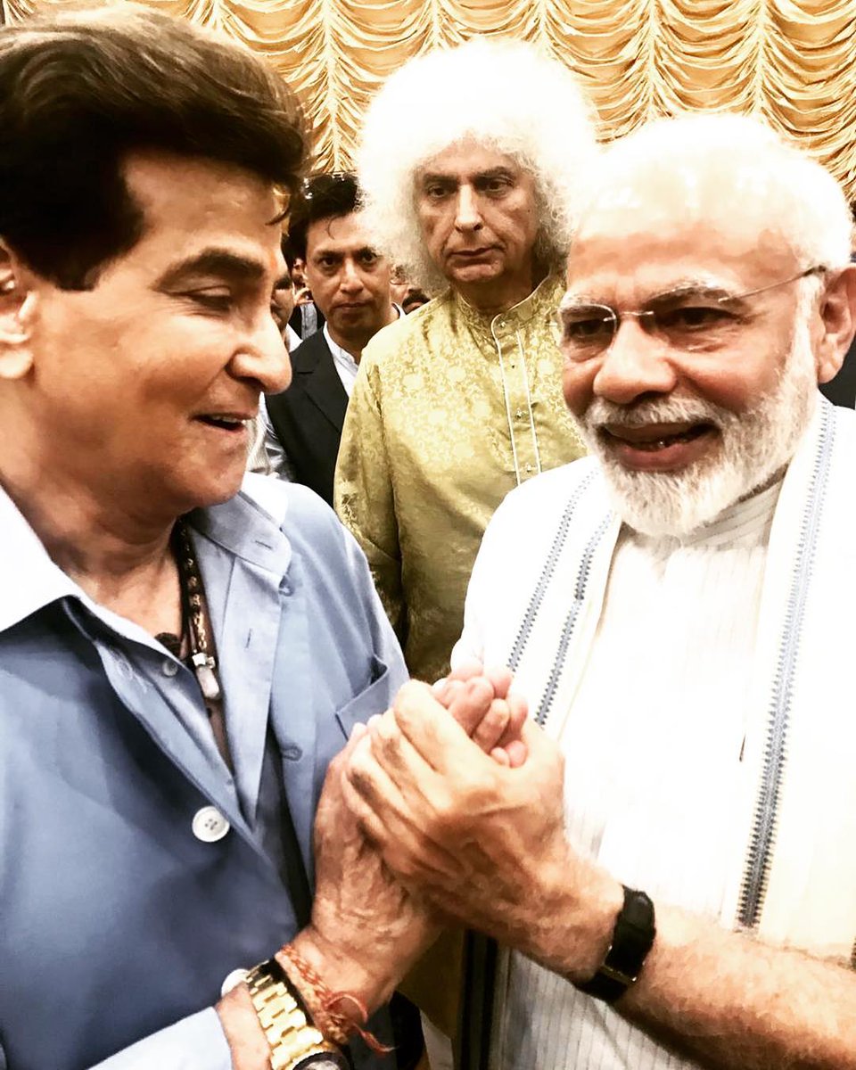 JAI HIND ! my dads fan moment !my dad is a big fan of the honorable PRIME MINISTER n today he met him ....🙏🏼🙏🏼🙏🏼🙏🏼🙏🏼