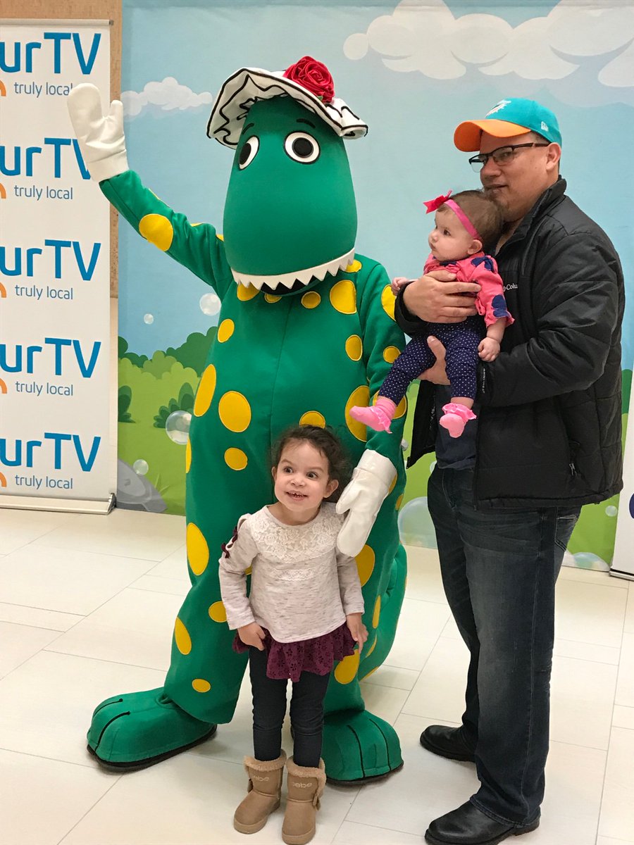 yourtvwindsor's tweet photo. Dorothy the Dinosaur from the Wiggles is @devonshiremall to take pictures with the kids. Come on down. #trulylocal https://t.co/MyFgjmmMGL