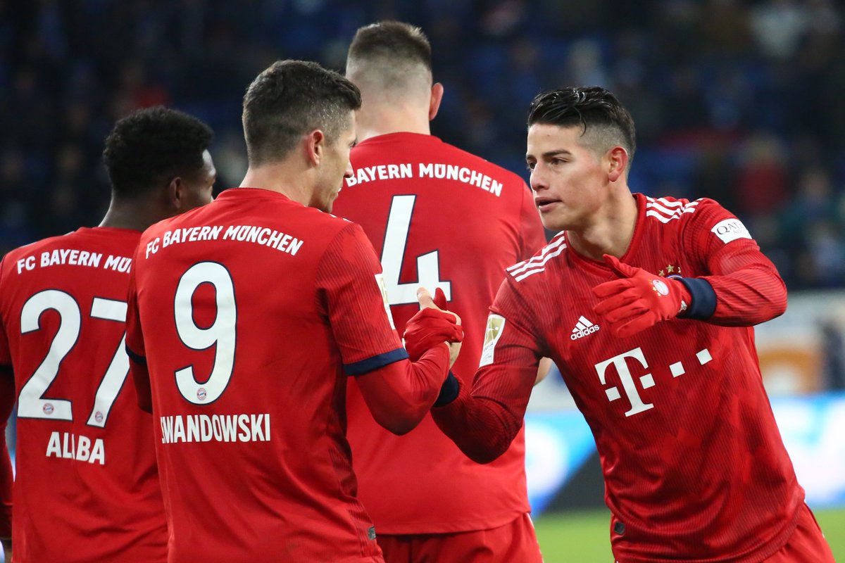 Esos panas. 🇵🇱🤝🇨🇴
#FCBayern #MiaSanMia