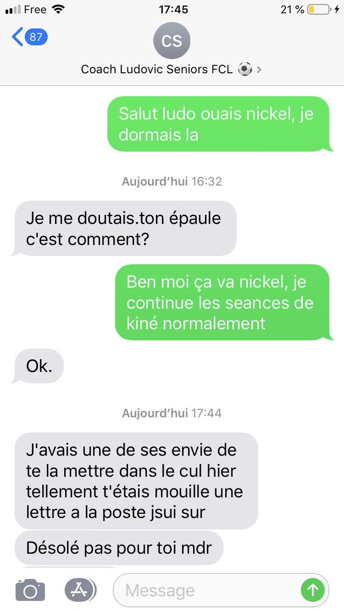 LevenardA's tweet photo. Mon coach est différent quand même 😭😭 https://t.co/EzxiFm6FYk