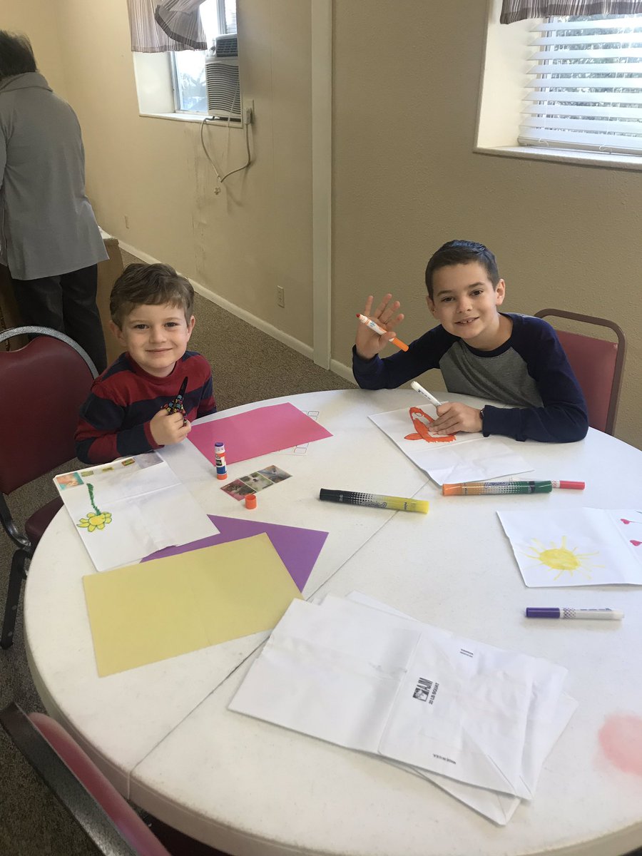 ammedavis19's tweet photo. FORES Gives Back at Boerne Community Coalition! Having fun while serving others! @FairOaksRanchES @BoerneISD #foresgivesback https://t.co/zu3TRkeOeq