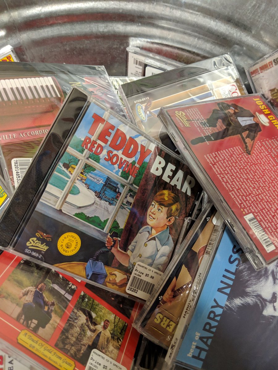 martysjr's tweet photo. @fbhw, how dare they put such a classic in the bargain bin! https://t.co/5S6uZiu9uL