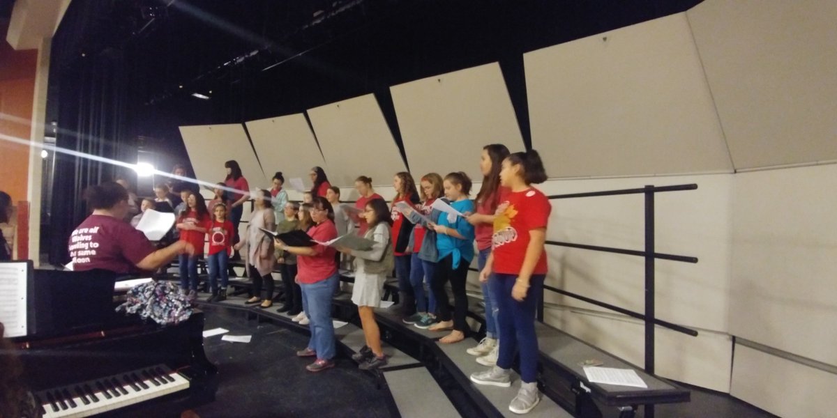 OCESMUSIC's tweet photo. "Young Cougar" Honor Choir is sounding awesome!!!! @OCESMUSIC @schumanncarla1 @Supt_comalisd @OCES_Ocelots @Chmschoirlacy @WilkieStacy @CruzChoirMama @CHSChoirnb @DVMSchoir https://t.co/MypU0fSAm6