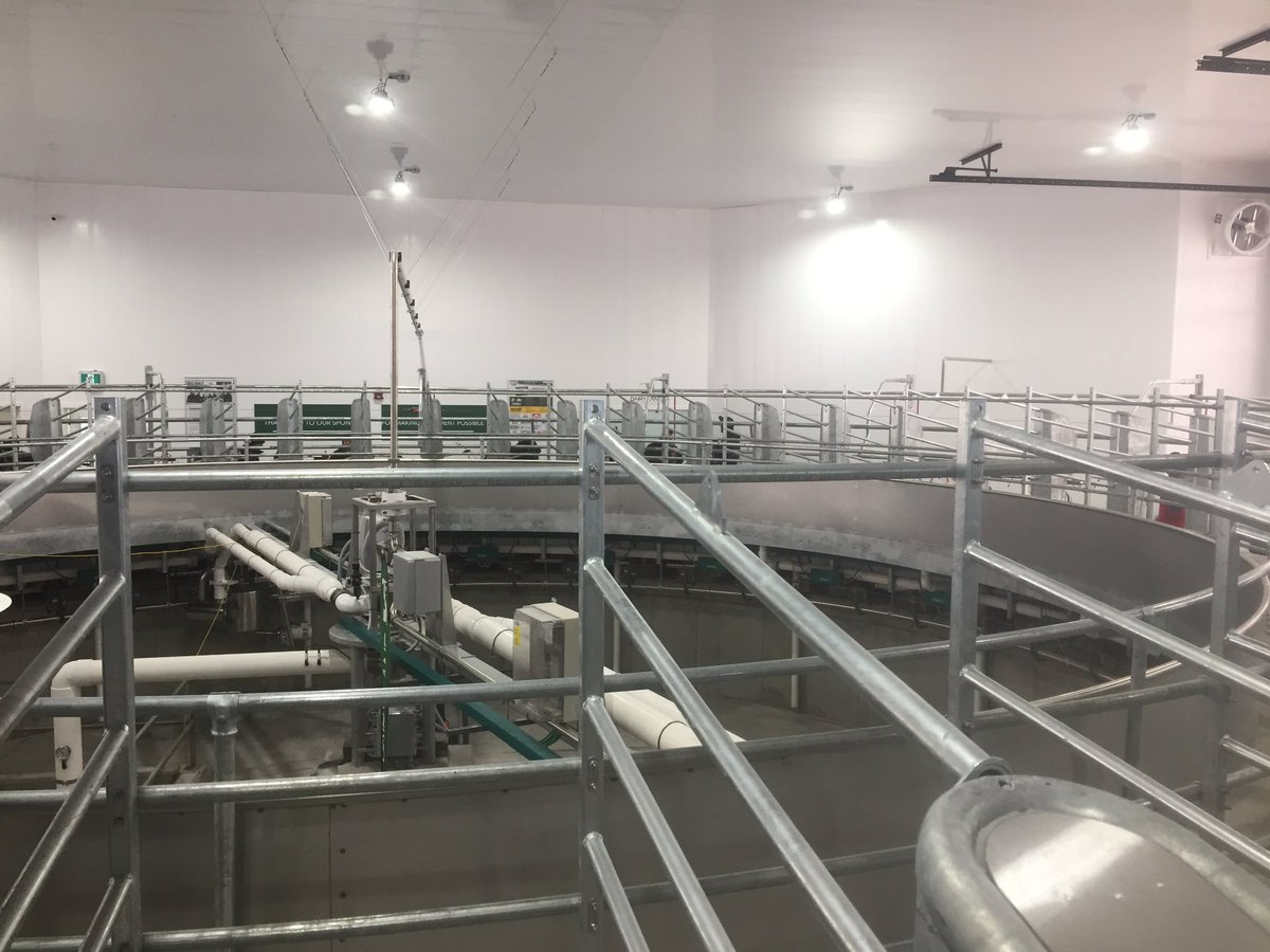 BruceS270's tweet photo. Touring Stonecreek Farms new dairy barn https://t.co/lV3J2ajAsB