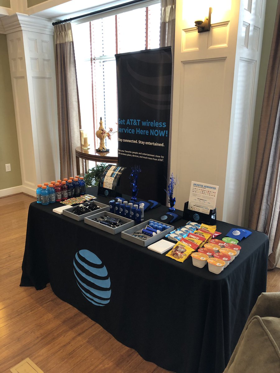 joety22's tweet photo. Another MDU event over here in Owings Mills. We are at The View at Mill Runβs open house. Thank you to @rozmarioworld and his team @MariolandIHX. #ATTConnectsCommunities #MDUIsWhatWeDo @DJChrisTait @TheLawsonCRU @Reyes_Att @imgACC @krysguzman_mdu @404girl @Karingarrido2 https://t.co/XIptOxHSYE