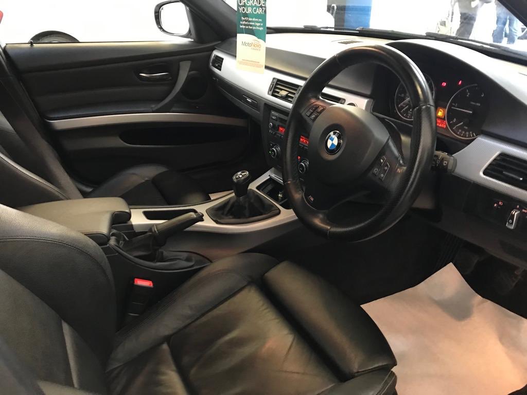 JGdirectcars's tweet photo. Be quick with this one rare BMW 318i Business Edition Touring with over 5k of extras and just 47,000 miles #BMW #318 #Estate #Touring #Business #Edition #TwitterCarClub #DerbyshireIs #motorhappy #motorhour #carsforsale #buymycar #autotrader #newcar https://t.co/BeTdHyPnIi