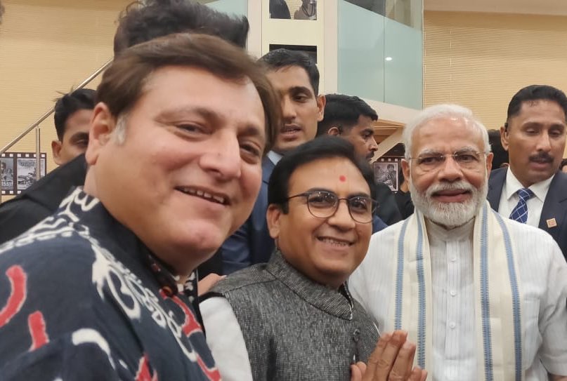 मुंबईमे भारतीय सिनेमा के अदभूत राष्ट्रिय संग्रहालय के उद्घाटन प्रसंग समय भारतके यशस्वी प्रधानमंत्री मान. नरेन्द्र मोदी जी के साथ @narendramodi @Ra_THORe @Dev_Fadnavis