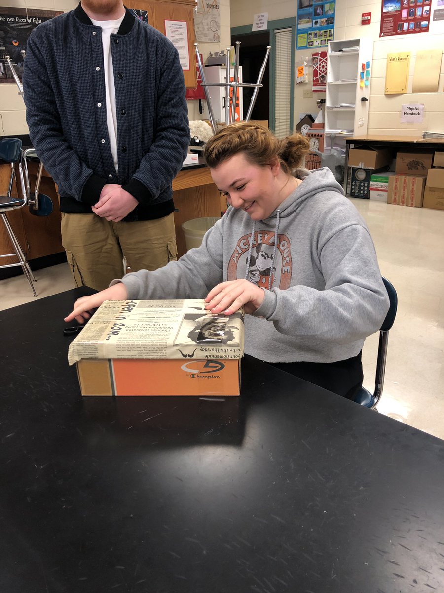 WHSpsage's tweet photo. Our Editor in Chief Chloe Fullenkamp opens up the PSage time capsule from 2009 https://t.co/r7WKyuFKLk