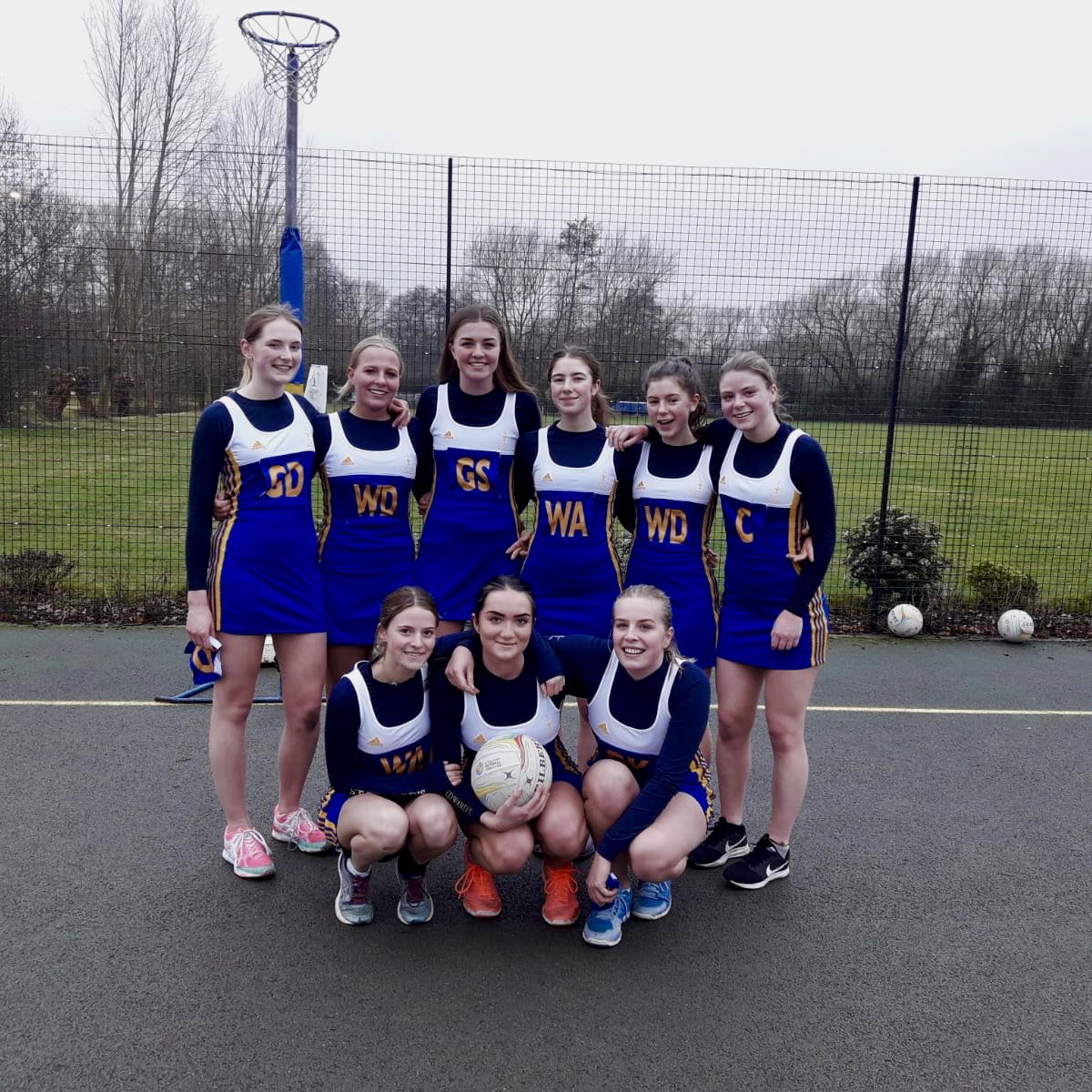 Good competitive senior block fixture with 3 wins for @TeddiesOxford to 2 against Stowe. Brilliant game for the 1st VII winning 25-15 🙌🏽