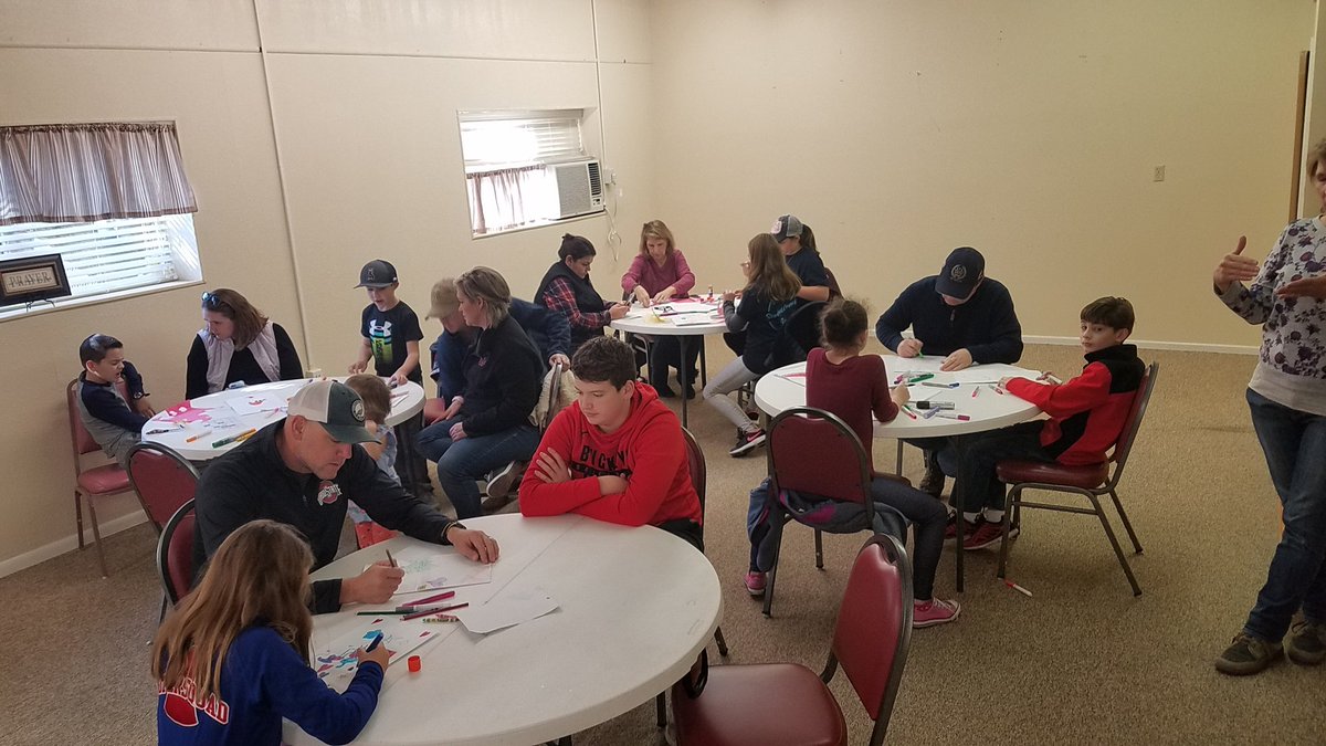 FairOaksRanchES's tweet photo. Thanks to our @FairOaksRanchES students, families and staff for making Hearts of Love bags at the @BoerneCoalition this morning for our January #foresgivesback event! Our end result was 168 pounds of food and 221 bags! https://t.co/haOWCBGUn9