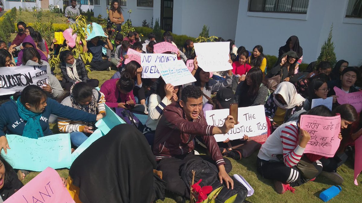 ali_afrina's tweet photo. Day 1 of protest in TISS Guwahati off campus
#HearOurVoice 
#TataInstituteOfSocialSciences
#GOIPMS
#INJUSTISS https://t.co/aS8qpOpzWw