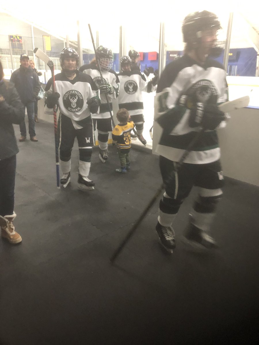 CoachToffey's tweet photo. Winch @WinchGVHockey tied 1-1 vs BBN in the 3rd @USHRGirlsPrep @neutralzoneW @WinchendonA #LetsGoWinch https://t.co/oMsPCSQtOP