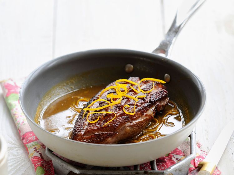 LeMagret's tweet photo. Découvrez en image comment préparer un délicieux Magret de canard à la poêle 😋 par @cuisineactuelle 👉 https://t.co/1Qp8gmKC9K
#recette #cuisine #food #Magret https://t.co/9ehBS2ZCxK