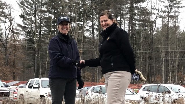 ohiodnr's tweet photo. ODNR Director Mary Mertz is proud to introduce Kendra Wecker as the new Chief of the @OhioDivWildlife !
Kendra brings more than 25 years of experience working for the division building programs and partnerships that have helped shape Ohio's conservation efforts. https://t.co/XE6Q6mb9IQ