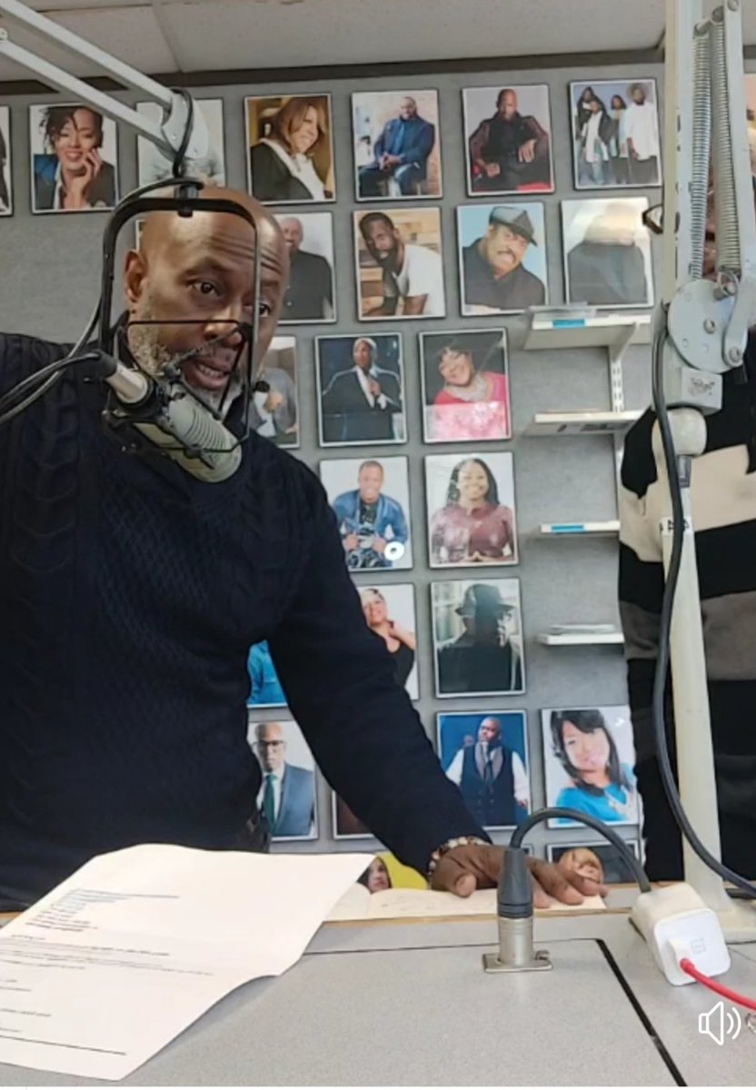 Listen to @KHVNHeaven97 Community Champion with Johnny Mack and @bfrankjr, hosts of the National Men's Prayer! Watch Facebook Live here:
https://m.facebook.com/story.php?story_fbid=10157295204396435&id=838051434 …
#Commish #MuteRKelly