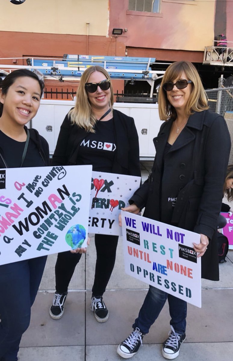 pmsboxco's tweet photo. Join us NOW for the #WomensMarchLA. Beautiful vibe, beautiful people, beautiful weather! #WomenAreAmazing https://t.co/ExgnOzly6h