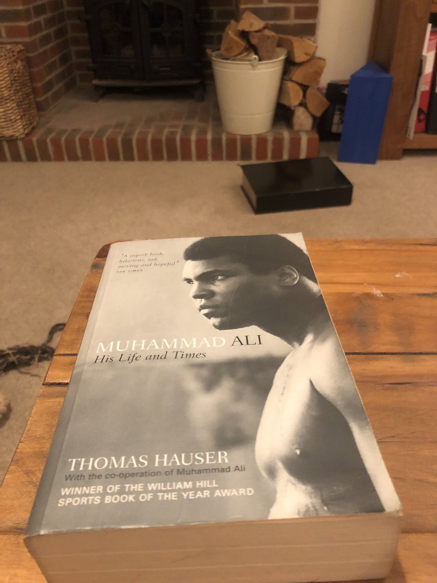 TrisDixon's tweet photo. Day 1 of #BookCoverChallenge set by @hannibalbox // 7 book covers no explanation // #thomashauser #muhammadali #hislifeandtimes #boxing #boxingliterature https://t.co/o8FRBhL4Ss