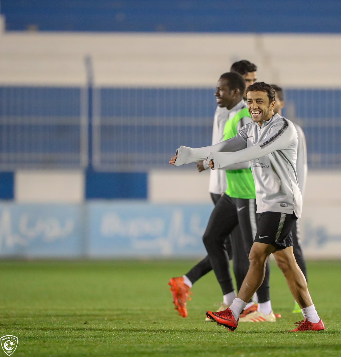 📸 يختتم فريق #الهلال الأول لكرة القدم تحضيراته الميدانية؛ للقاء الفيصلي بمران مغلق يقام مساء يوم غد الأحد