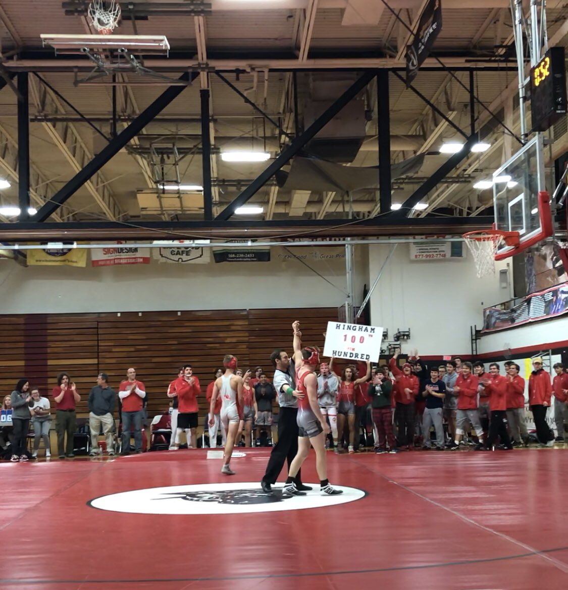 Kcthorne's tweet photo. Hingham wrestler and captain Luke Barnes wins his 100th high school match today. Huge accomplishment for a great kid @HWrestling @HarbormenNews @ChrisMcDaniel88 @BostonHeraldHS @GlobeSchools https://t.co/vvwyV2t5Zp