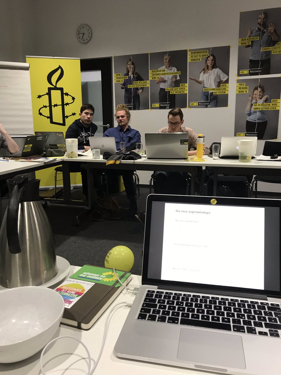Sitzung der Jugendvertretung von <a href="/amnesty_de/">Amnesty Deutschland</a> . Strategieplan der @AmnestyJugend für 2019. // #Europe of #HumanRights #StandUp4HumanRights #YouthPowerAction #AmnestyYouth
