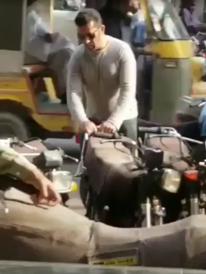 View image on Twitter