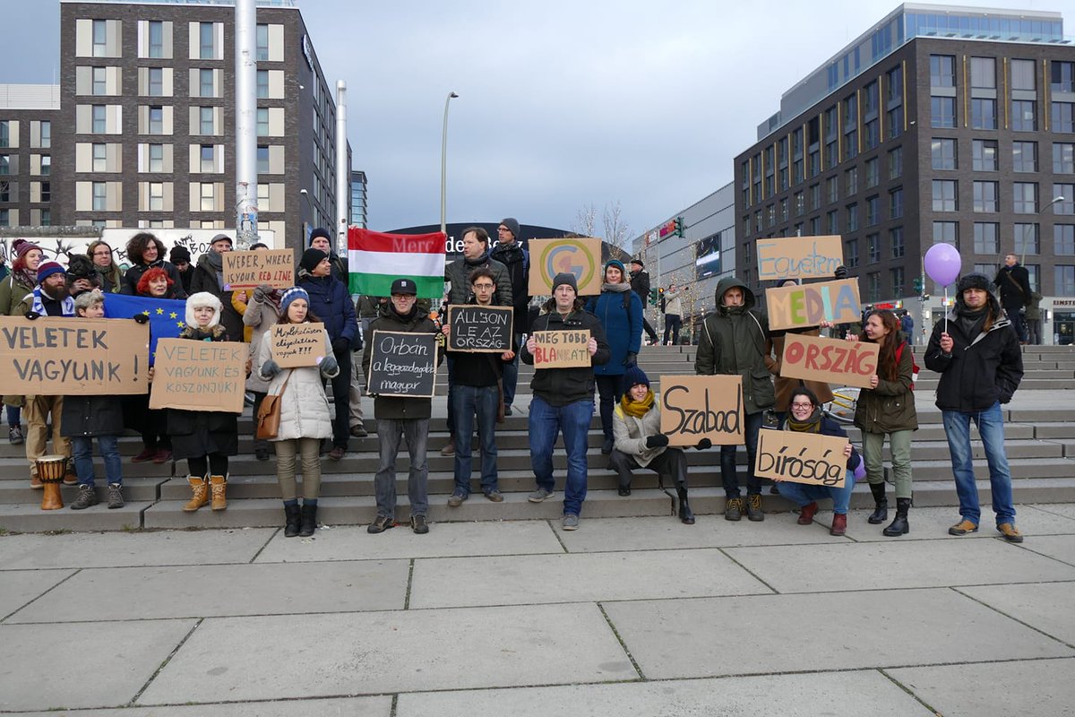 O1Gintl's tweet photo. #O1G protesters in Berlin 🇩🇪 did some overtime. 
🛑#Orban 
🛑#SlaveLaw
🛑#Corruption 
🛑#Propaganda https://t.co/tj88iXD5kB