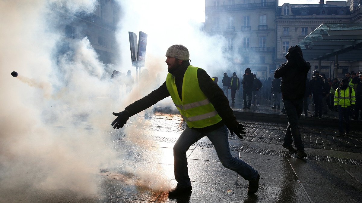 France faces a tenth wave of protests https://reut.rs/2Dkbp8D