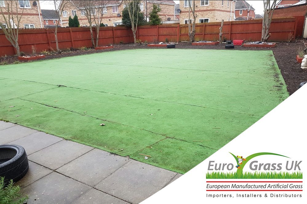 EuroGrassUK's tweet photo. Here's a before and after, you can clearly see the difference in products and workmanship. Get your luxury lawn fitted in time for spring and summer. Provide your contact details via our website >>> https://t.co/TkXnfqmdyy

#quality #garden #lawn #spring #summer #liverpool https://t.co/jQRtB8aphQ