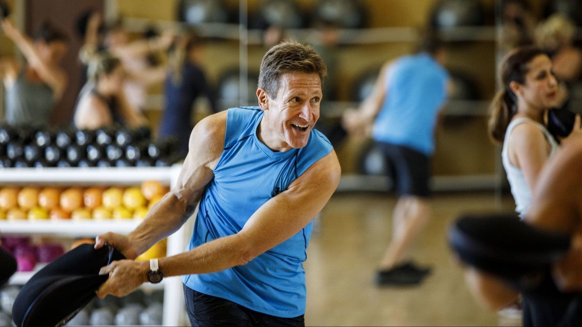 teamJOEapp's tweet image. We tried it: A grueling fitness class inspired by the brutal Spartan Races
@latimes @roywallack @lifetimefitness 
#groupexerciseclass #bondingteamwork #teamworkexercises #StrongerTogether #FitnessMotivation #bodyweightexercises #SpartanStrong #obstaclerace
buff.ly/2sCpCI2