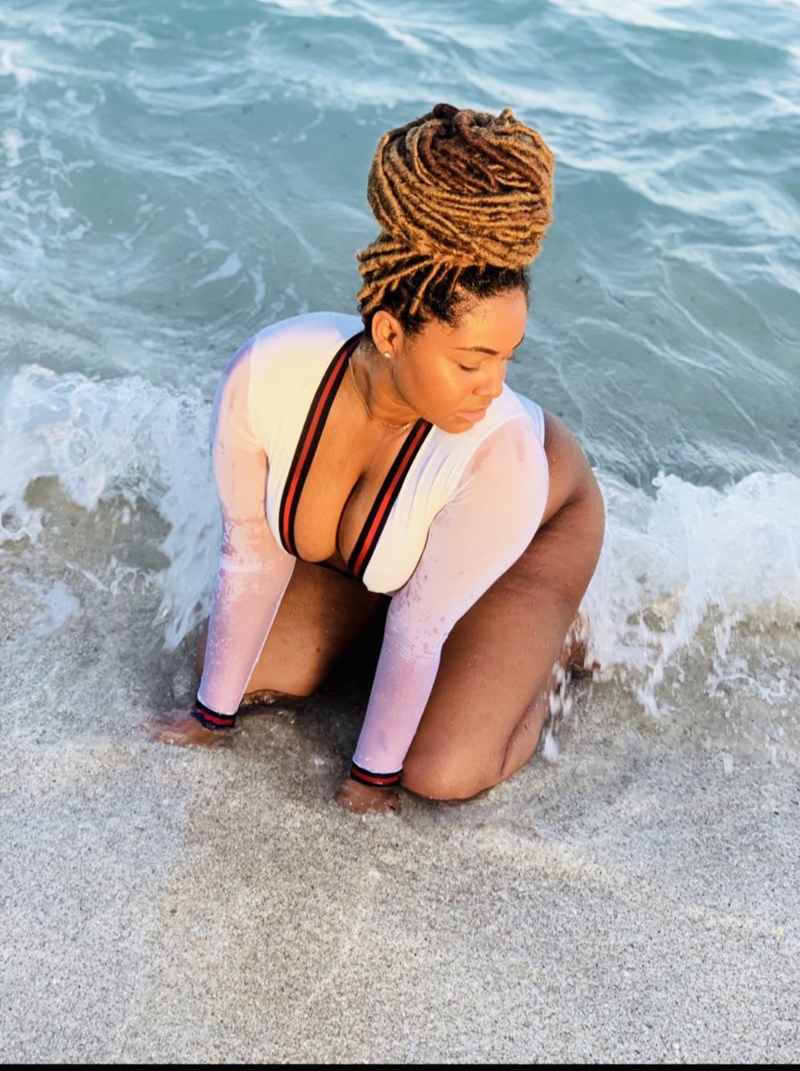 T_Simone_'s tweet image. Take a load off on my private island 🌴💦