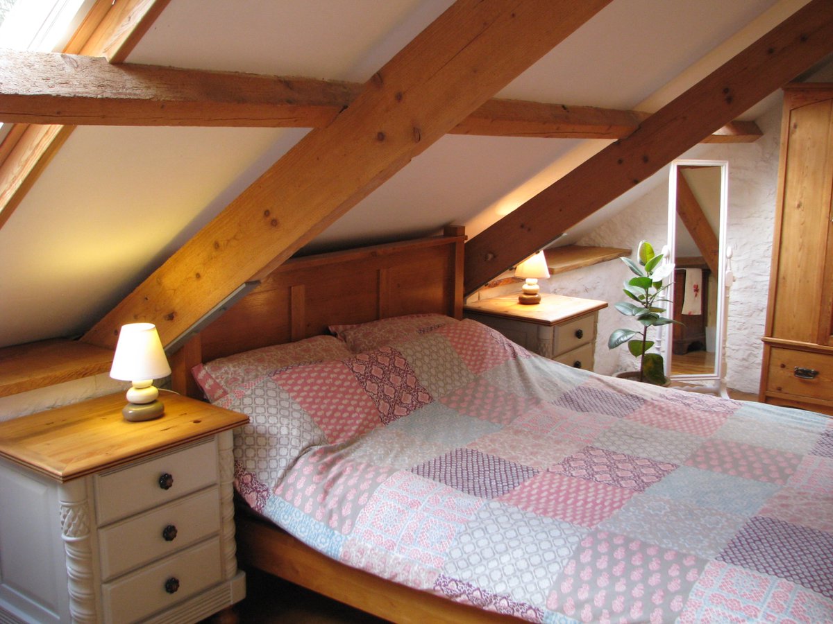 LastBarn's tweet photo. Have a wonderful break @LastBarn Up to 9 persons and 4 dogs #Pembrokeshire #dogfriendly @cottagescom UPDATE FOR 2019 - PETS NOW FREE! https://t.co/erTDWbeHyJ