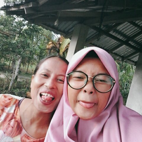 rladmsfk's tweet photo. Mama acuuu💜💛 https://t.co/HBzcQbzCfQ